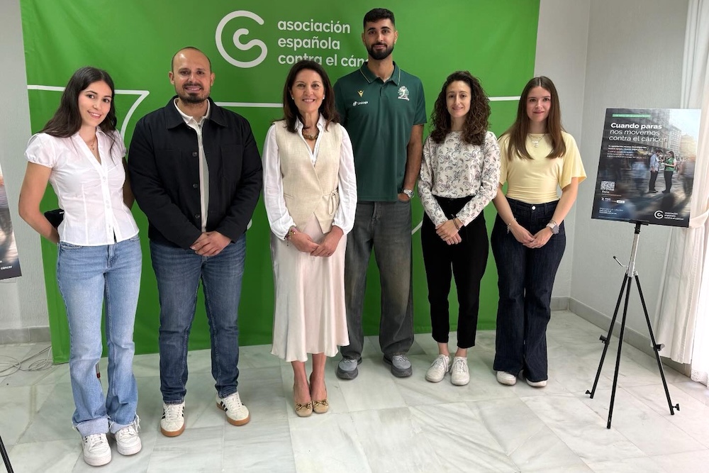 Unicaja Costa de Almería se suma a la AECC en su Día de la Cuestación
