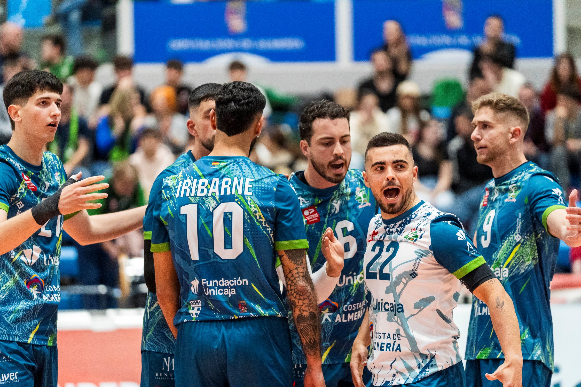Jugadores del primer equipo de Unicaja Costa de Almería celebrando